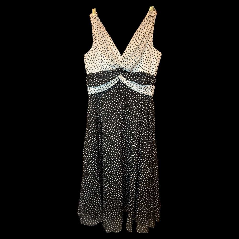 Suzi Chin for Maggy Boutique Black & White polka dot V in front & back Sz 10 - Picture 4 of 9